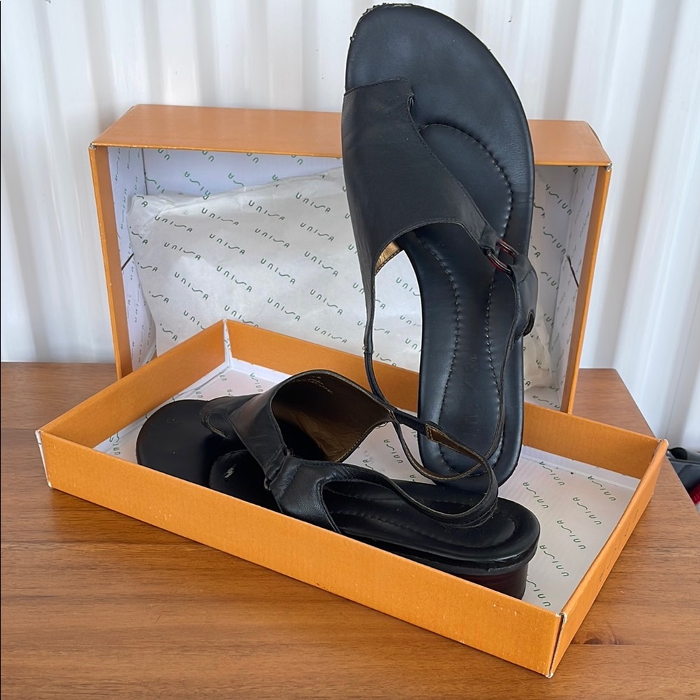 Unisa Black Sandals Minimalist Asymmetrical Design